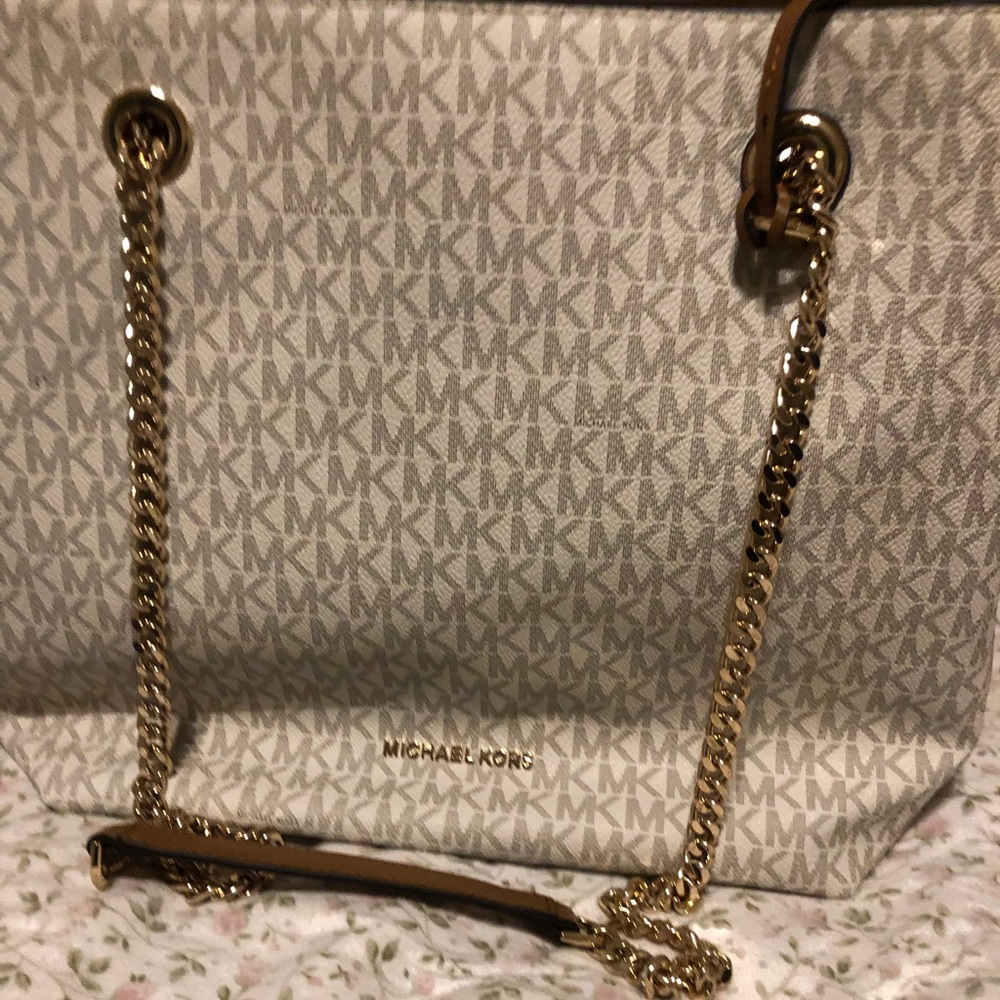 💕 Authentic Michael Kors🥰Jet  set chain tote